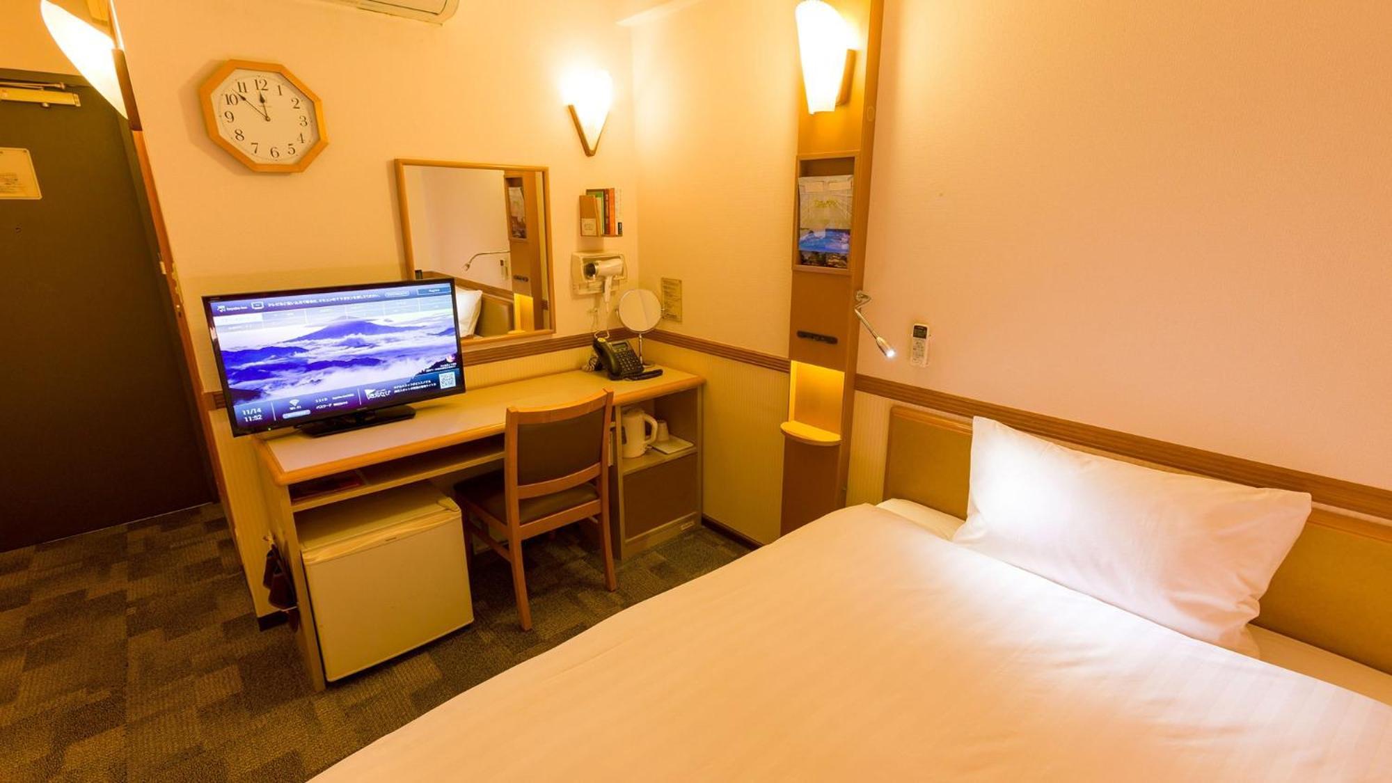 Toyoko Inn Chiba Minato Ekimae Szoba fotó