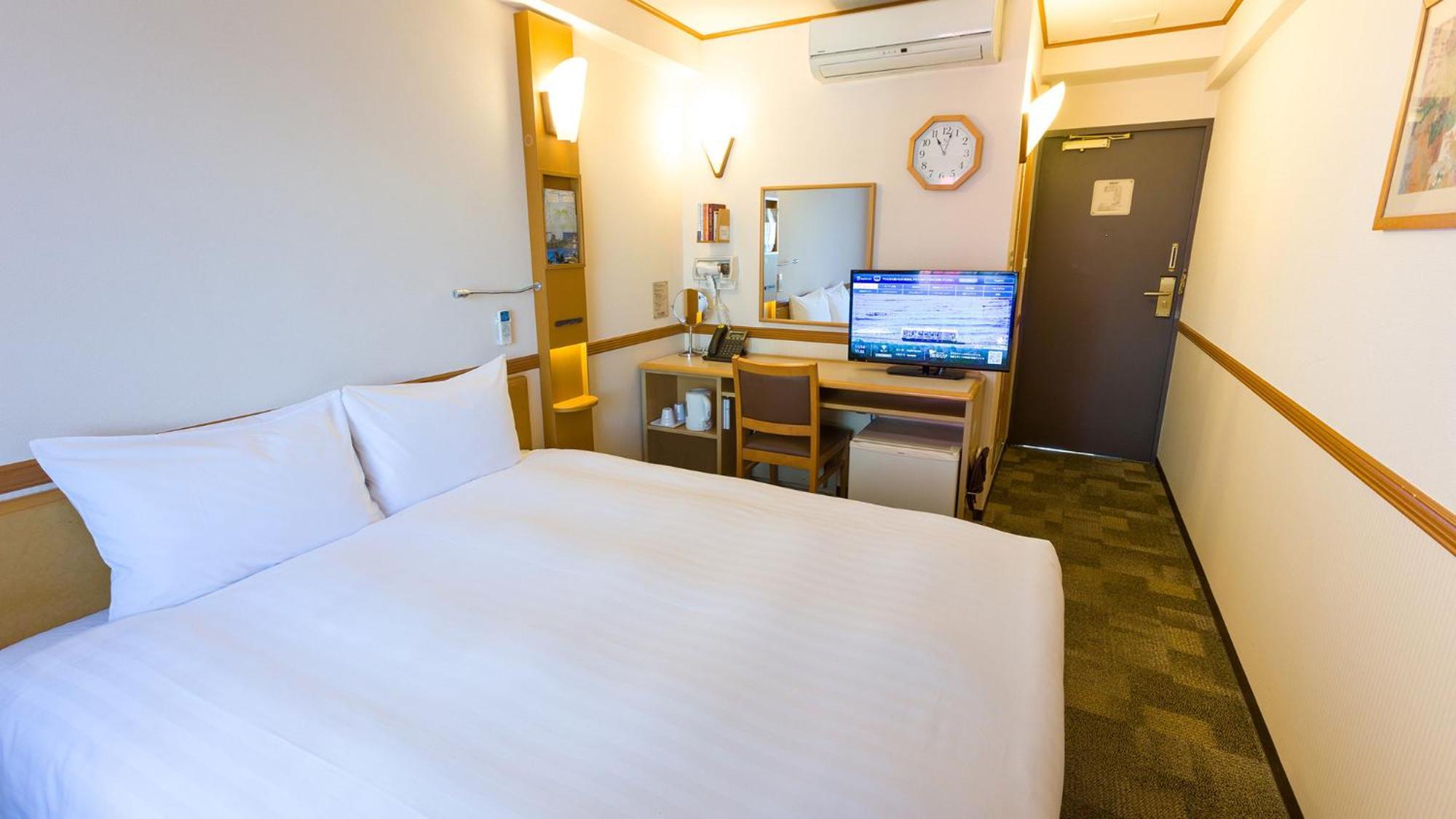 Toyoko Inn Chiba Minato Ekimae Szoba fotó