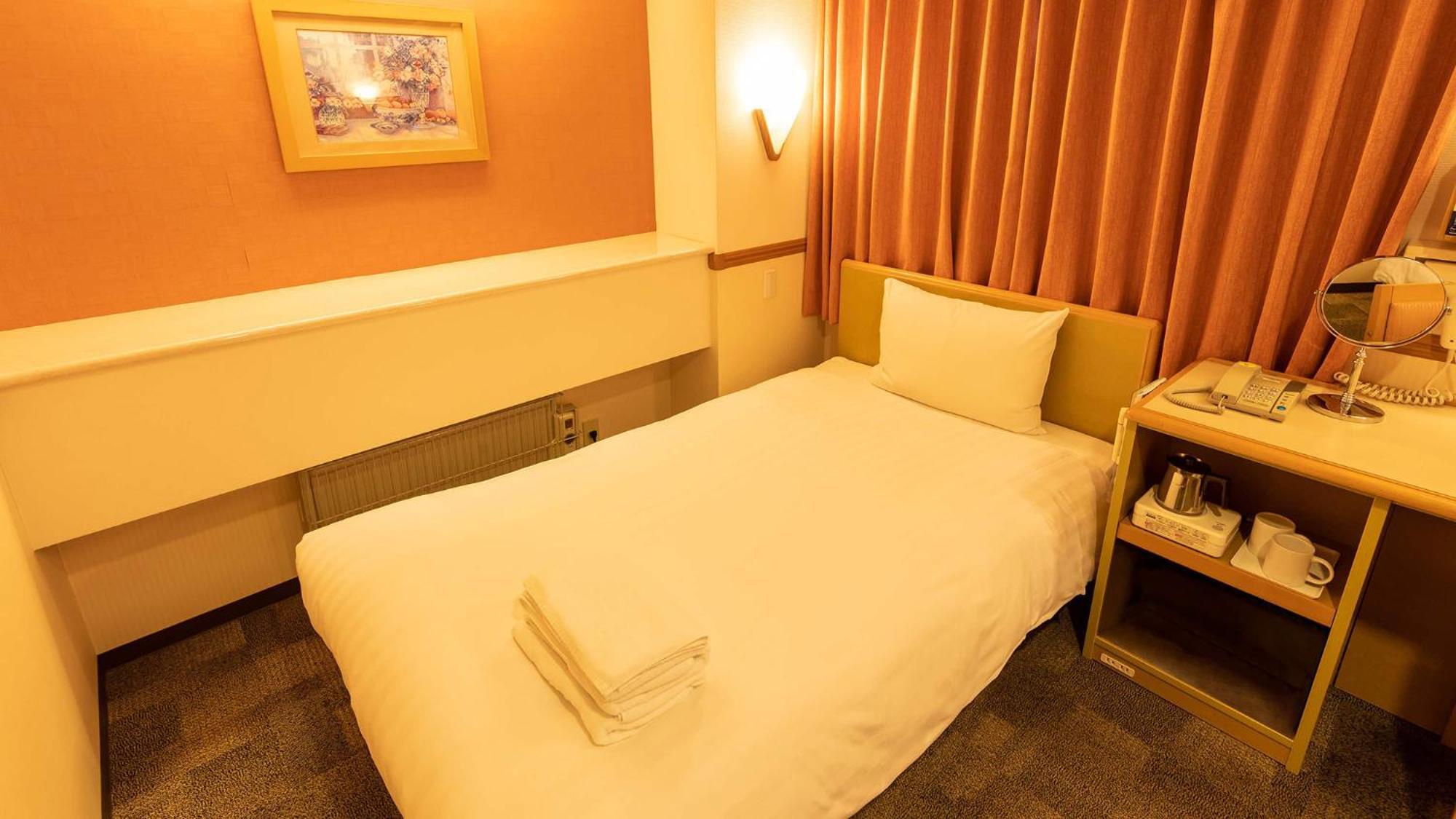 Toyoko Inn Chiba Minato Ekimae Szoba fotó