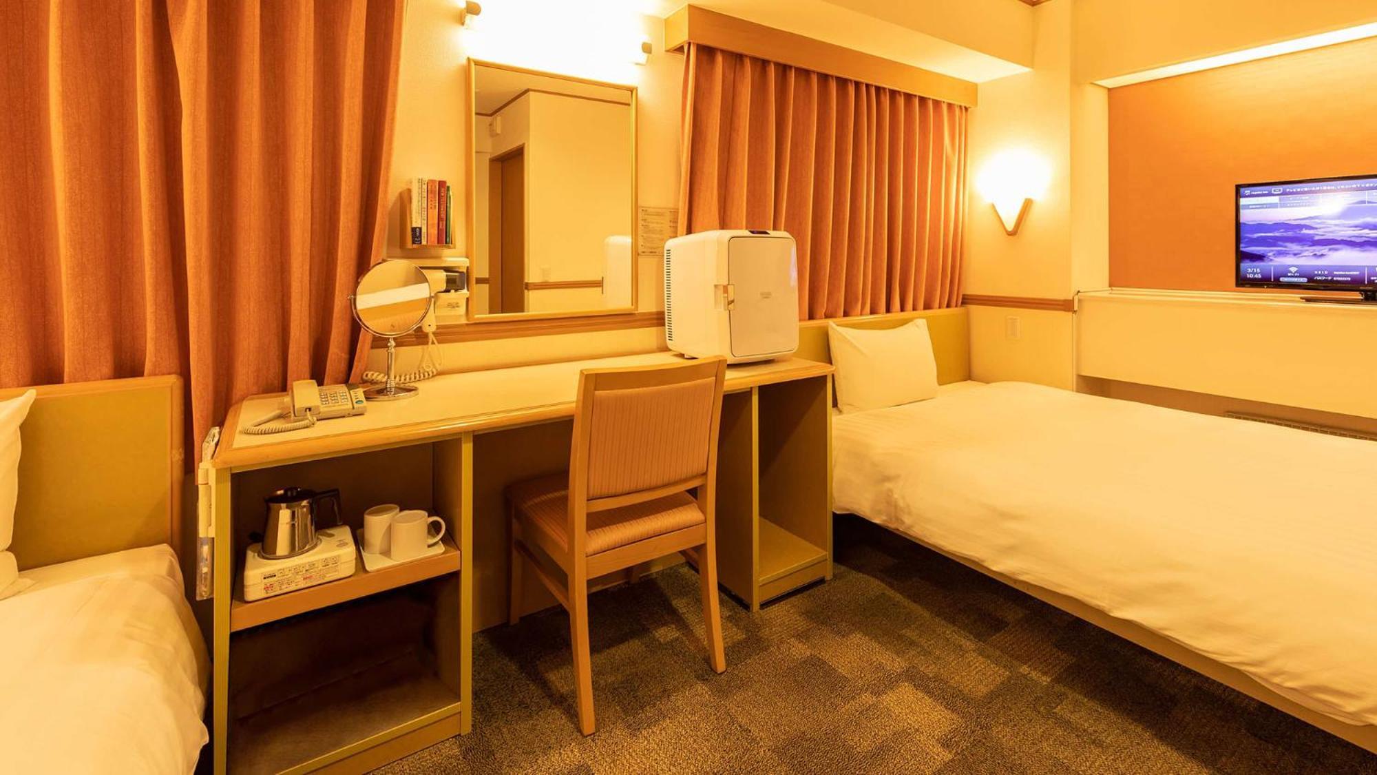Toyoko Inn Chiba Minato Ekimae Szoba fotó